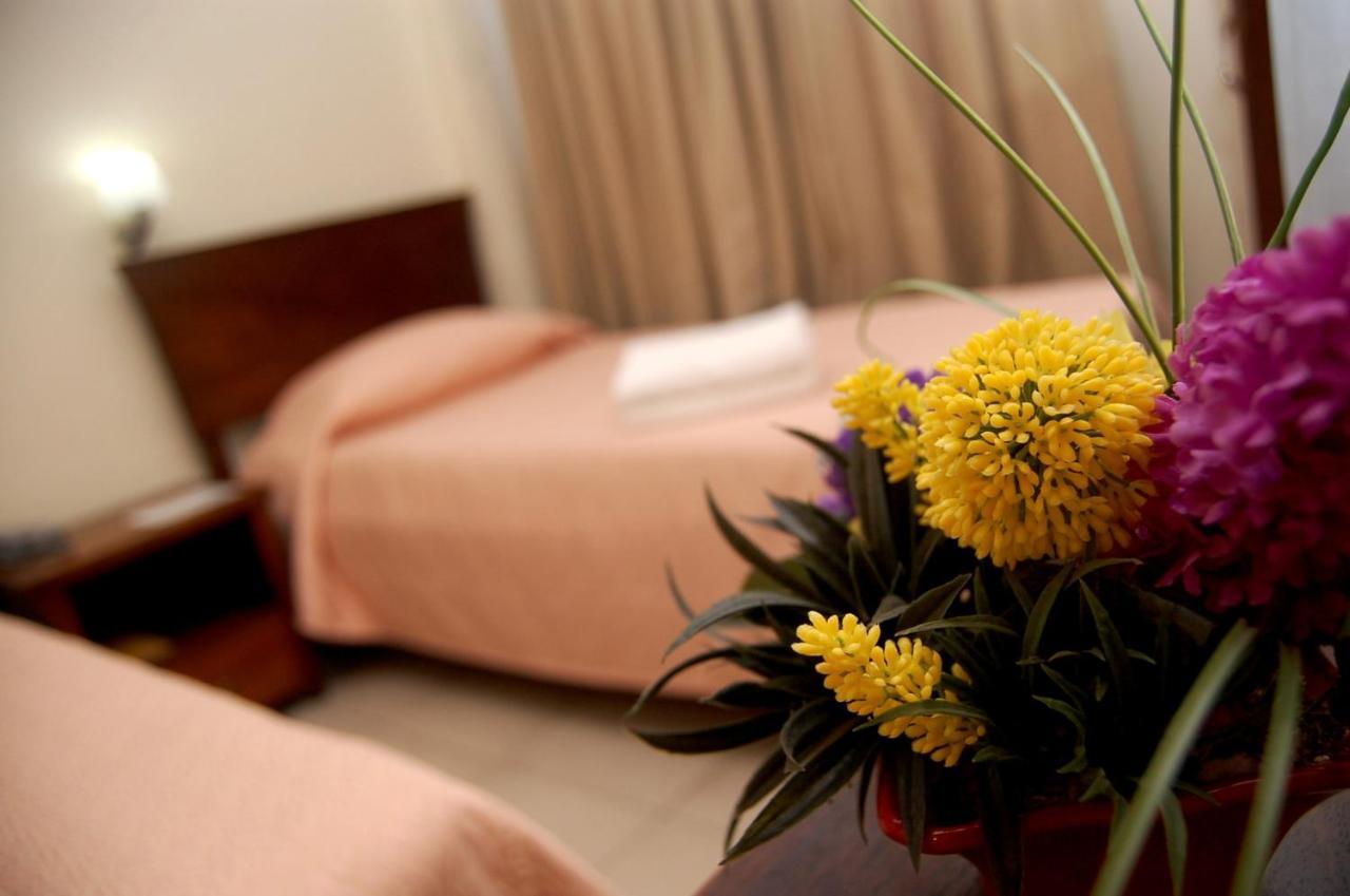 Isabel Suites Laoag Luaran gambar